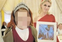 «Ты не на маскараде»: почему кокошник как аксессуар неуместен в школе - «Общественные новости»