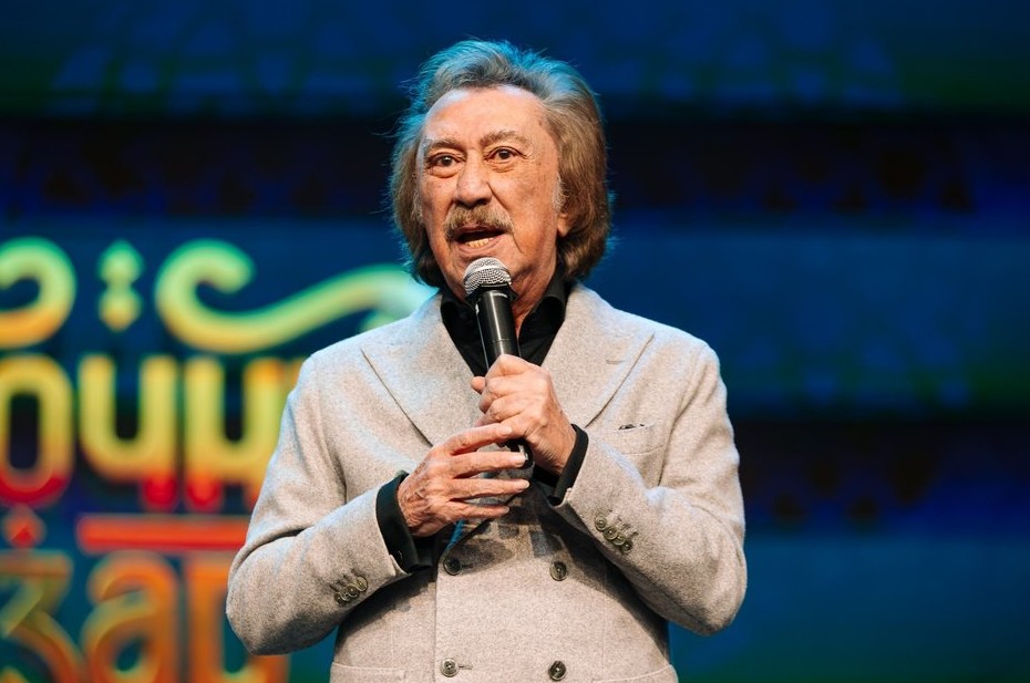 Фаррух Закиров: «Сцена для меня — святое место» - «История»