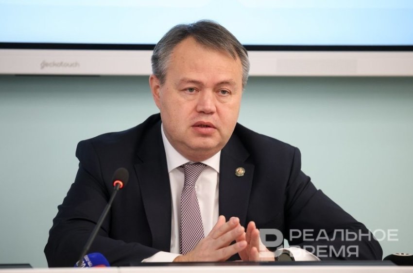 Дефицит кадров, цифровизация, усиление трансплантологии: Альмир Абашев подвел итоги года - «Медицина»