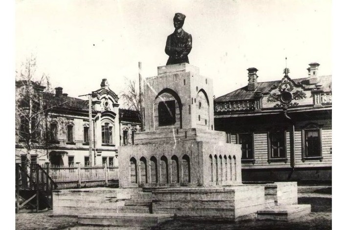 «Не является уникальной и исторически ценной личностью» - «История»