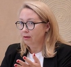 Нотариусы добиваются удостоверения сделок, Росреестр — надзора за работой риелторов - «Происшествия»