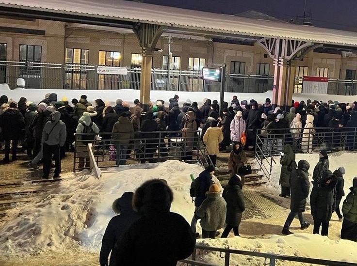 Колеса замерзли вагонные: почему пригород не выдерживает проверок снегом и морозом - «Общественные новости»