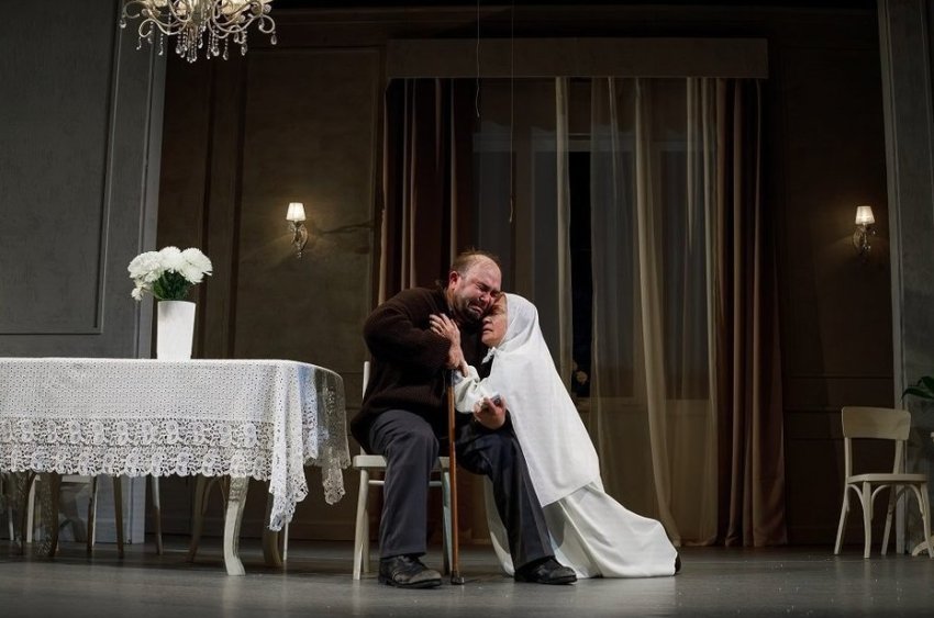 В Тинчуринский театр «Мама приехала» - «История»