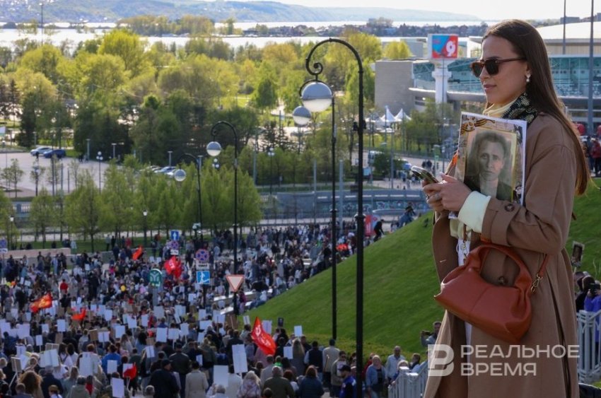 «Память живет в каждой семье». По Казани прошел «Бессмертный полк» - «История»
