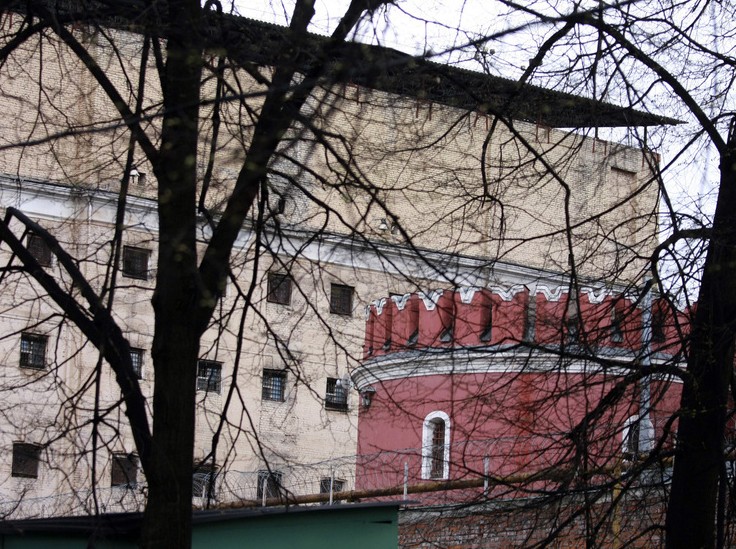 Юношу, совершившего кражу под влиянием мошенников, держали в СИЗО полгода - «Общественные новости»